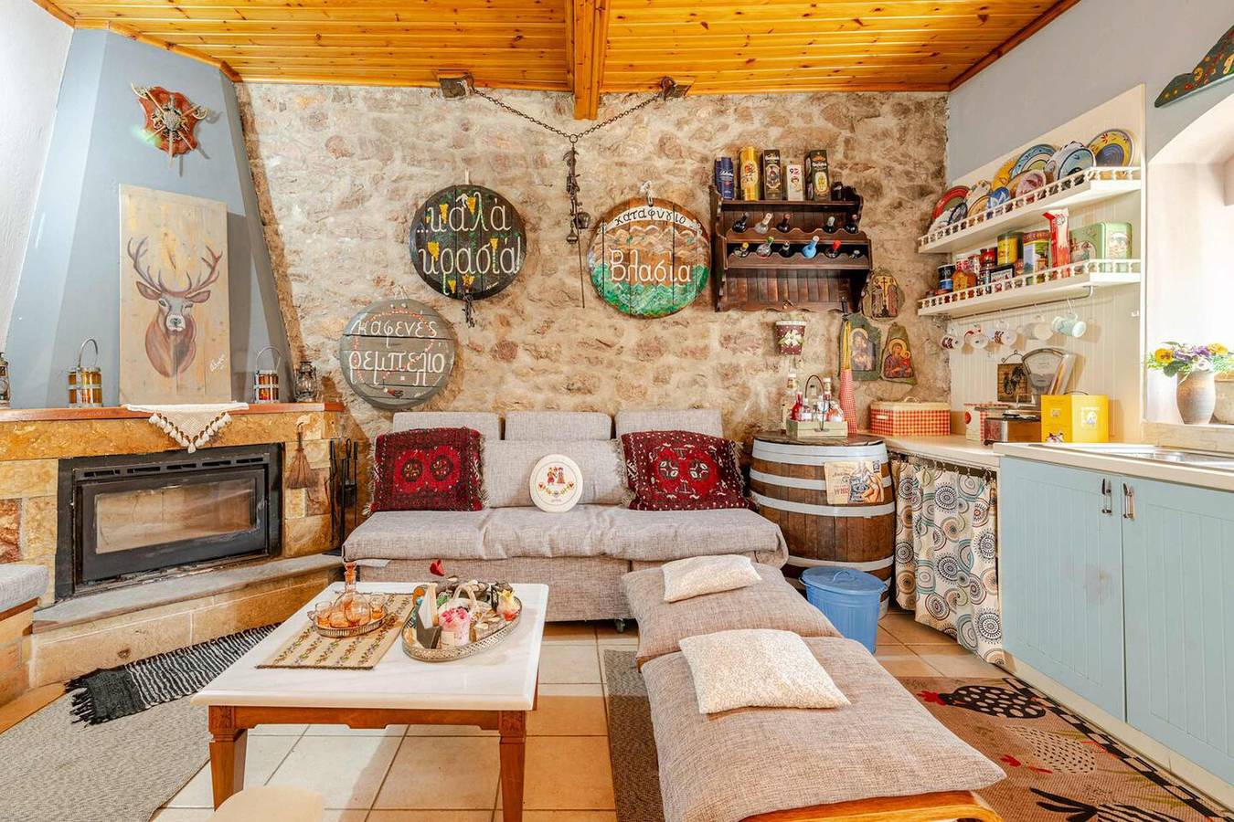 Kalavrita Winter Retreat - Homely Spacious Chalet in Achaia