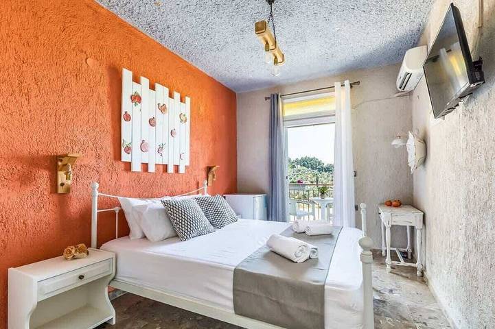 Hôtel pour 2 personnes, avec jardin et piscine dans Stafylos