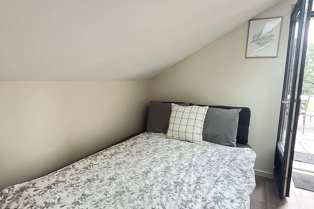 Ganze Wohnung, Le Gaulier - Apartment on the banks of the Meuse (Air Conditioning) in Floing, Ardennen