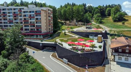 Ferienpark für 4 Personen, mit Balkon/Terrasse und Balkon sowie Sauna und Pool, kinderfreundlich im Bayerischer Wald