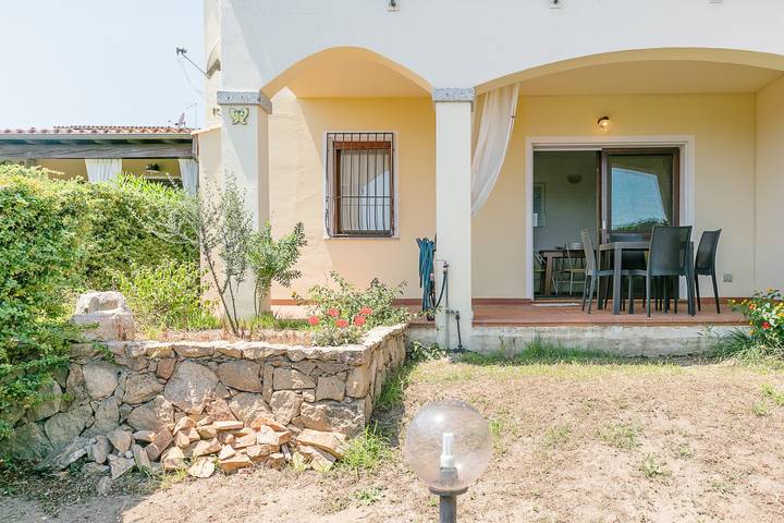 Apartamento entero, Lindo apartamento con vistas al mar - Appartamento le Farfalle in Pittulongu, Olbia