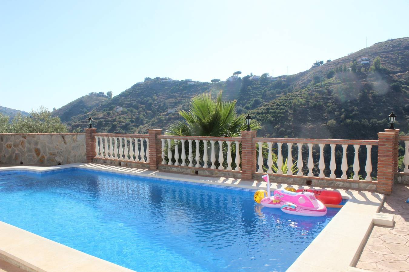 Holiday Home 'Casa Miranda' with Sea View, Private Pool and Private Terrace in Árchez, Costa del Sol