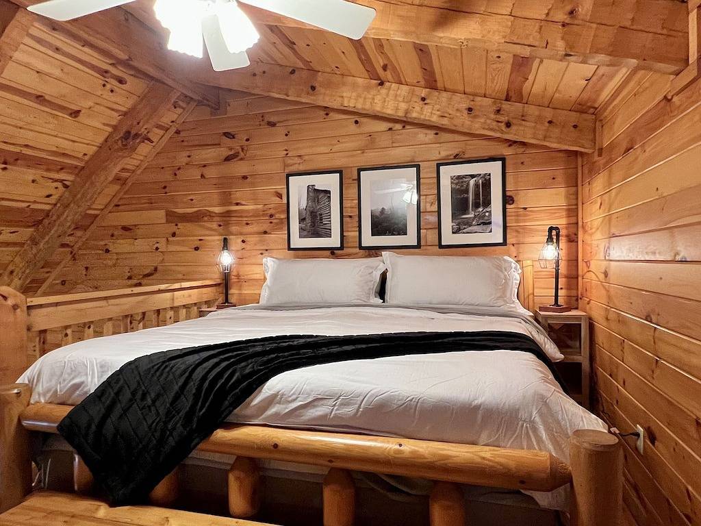 Echte Blockhaus auf einem Fischteich-Free Wifi-Keine steilen Straßen-1. 5 Mi bis Pkwy-Haustiere Ok in Sevierville, Sevier County