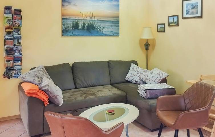 Modernes Apartment in der Nähe des Saaler Stadtzentrums mit Terrasse in Saal, Vorpommern-Rügen