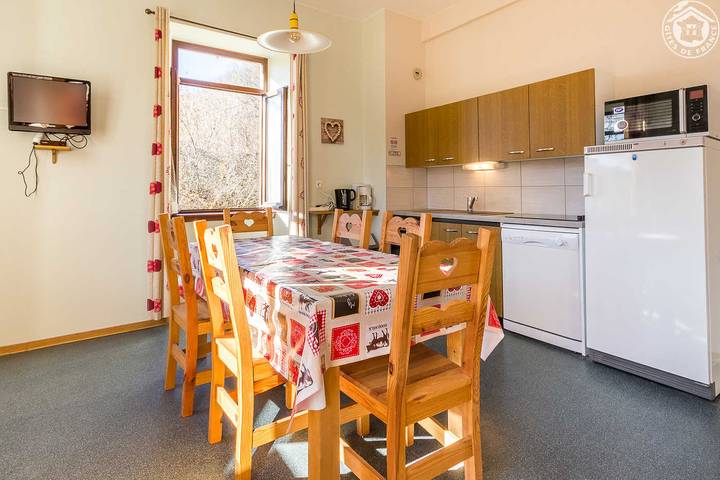 Gîte pour 6 personnes à Montgellafrey - 2