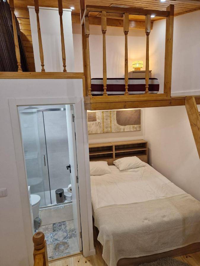 Apartamento inteiro, One-Bedroom Apartment in Carnide, Costa de Lisboa