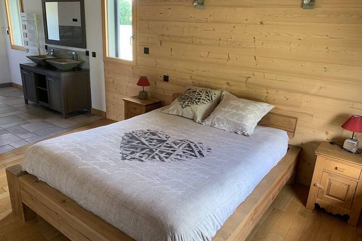 Gîte pour 10 personnes, avec jardin ainsi que terrasse et jacuzzi à Saint-Julien-en-Vercors - 2