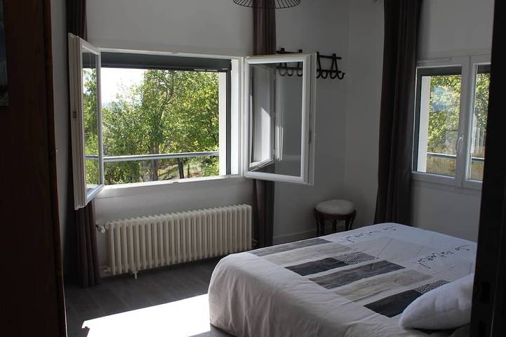 Entire apartment, Imhotep- recharge your batteries! in Châtel-Guyon, Volcans d'Auvergne Regional Nature Park
