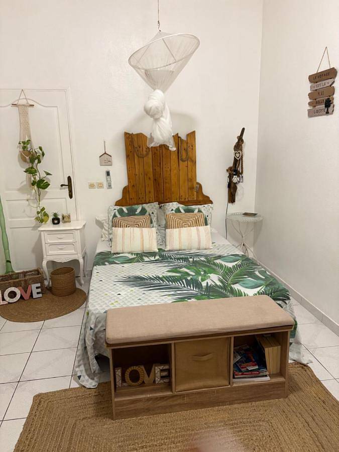 Maison d’hôte pour 2 personnes, avec jardin et vue, animaux acceptés à Bouillante