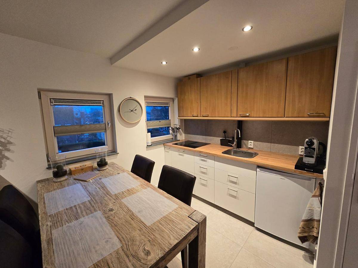 Geheel appartement, Quadruple Room with Private Bathroom in Heerhugowaard, Nederlandse kust