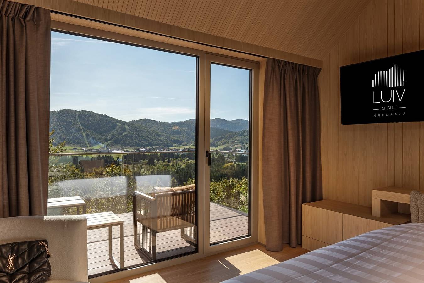 Villa Luiv Chalet mit beheiztem Innenpool in Mrkopalj, Primorje-Gorski Kotar