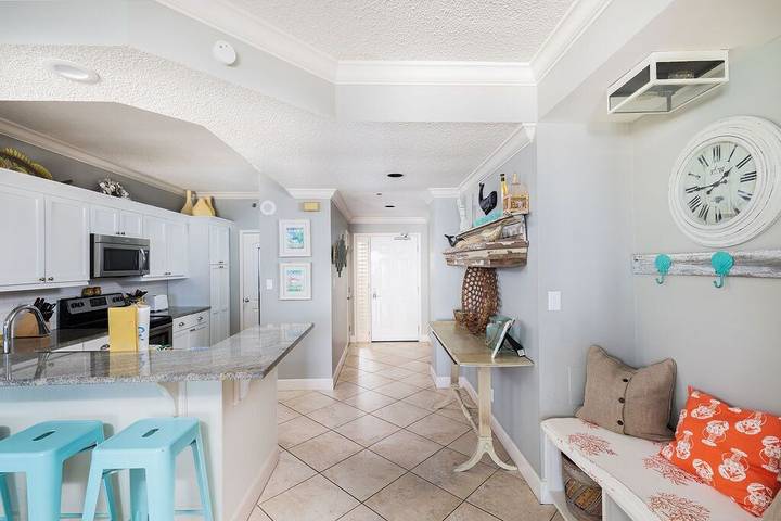 Vacation rental for 8 people, with pool and balcony in Gulf State Park