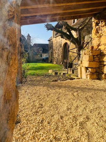 Location de vacances pour 5 personnes, avec jardin et vue, animaux acceptés à Saint-Vincent-de-Cosse