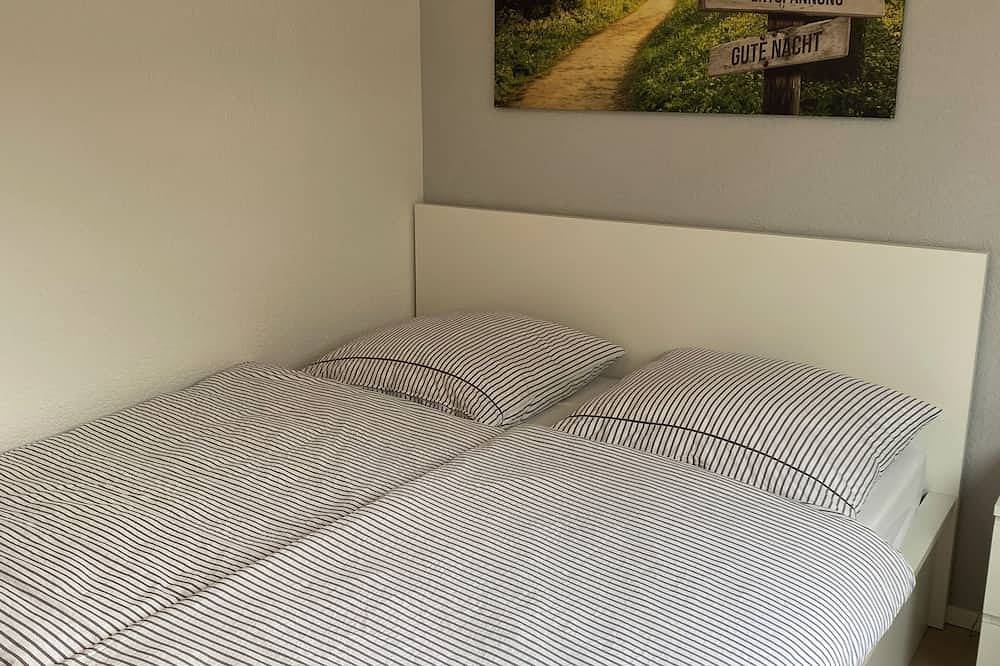 Ganze Wohnung, Westside-Apartment Aalen - modern, ruhig gelegen, 1 sep. Schlafzimmer, Terrasse in Aalen, Albsteig Etappe 5