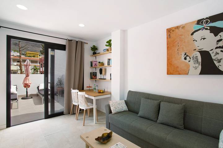 Appartement entier, Vacances 'Dreaming Penthouse Mogan' avec vue sur la montagne, Wi-Fi et climatisation in Mogán, Grande Canarie du Sud