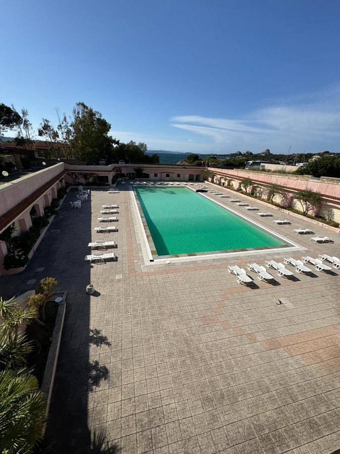 Gîte pour 6 personnes, avec vue ainsi que jardin et piscine dans Cala Bitta - 2
