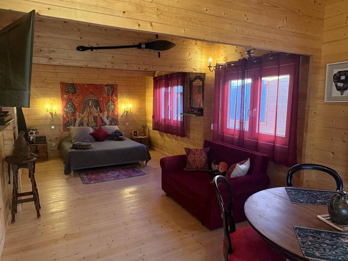 Gîte pour 3 personnes, avec jardin à Boutenac