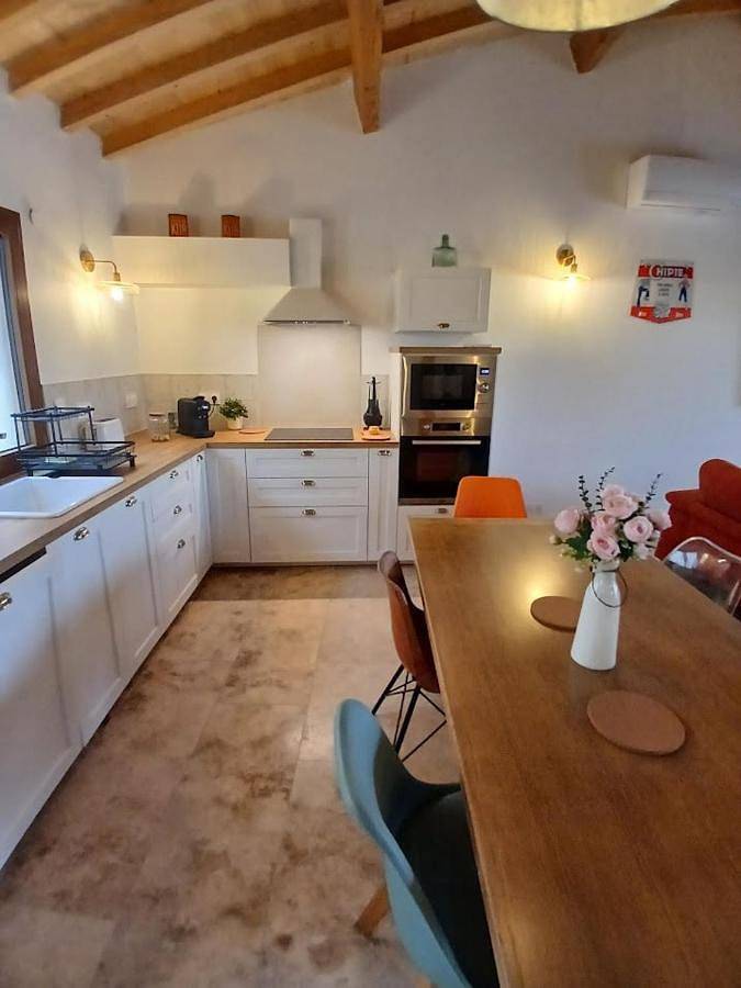 Location de vacances pour 6 personnes, avec jardin et jacuzzi ainsi que piscine et terrasse à Pennautier - 3