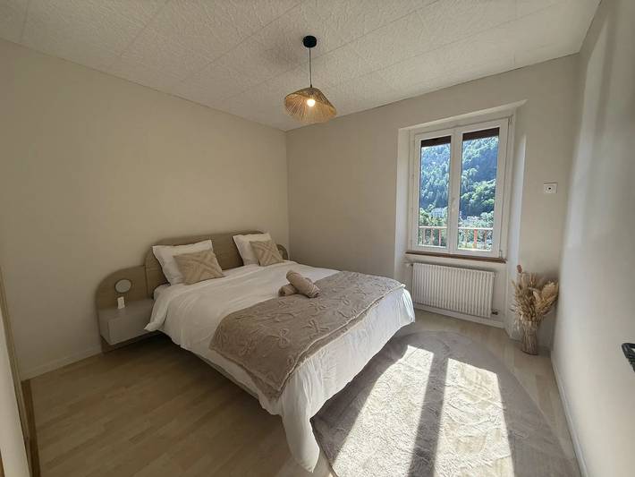Gîte pour 6 personnes, avec Balcon/Terrasse ainsi que Terrasse et Jardin à Saint-Claude (Jura)