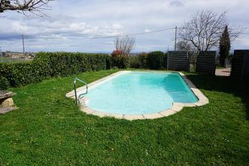 Gîte pour 6 Personnes dans La Chapelle-de-Guinchay, Région de Mâcon, Photo 2