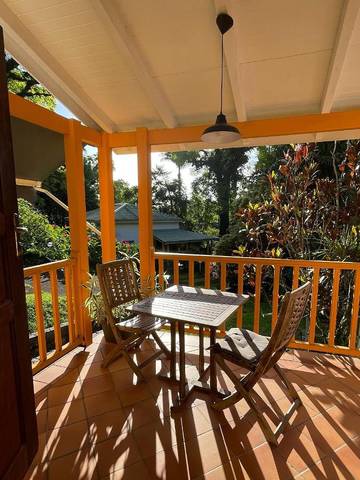 Maison d’hôte pour 2 personnes, avec balcon ainsi que jardin et vue en Guadeloupe