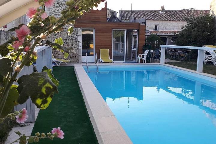 Maison de vacances pour 22 personnes, avec Terrasse ainsi que Jardin et Piscine