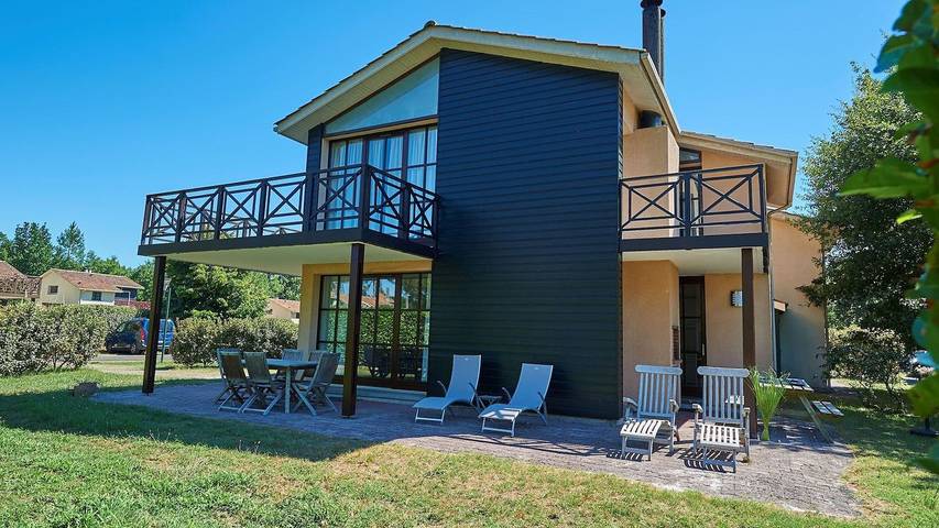 Villa für 6 Personen, mit Pool und Garten sowie Balkon, mit Haustier - 1