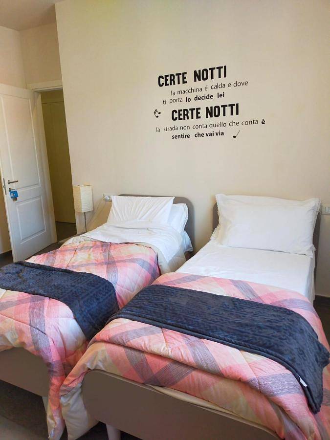 Chambre d’hôte pour 3 personnes, avec vue et jardin à Zola Predosa - 2