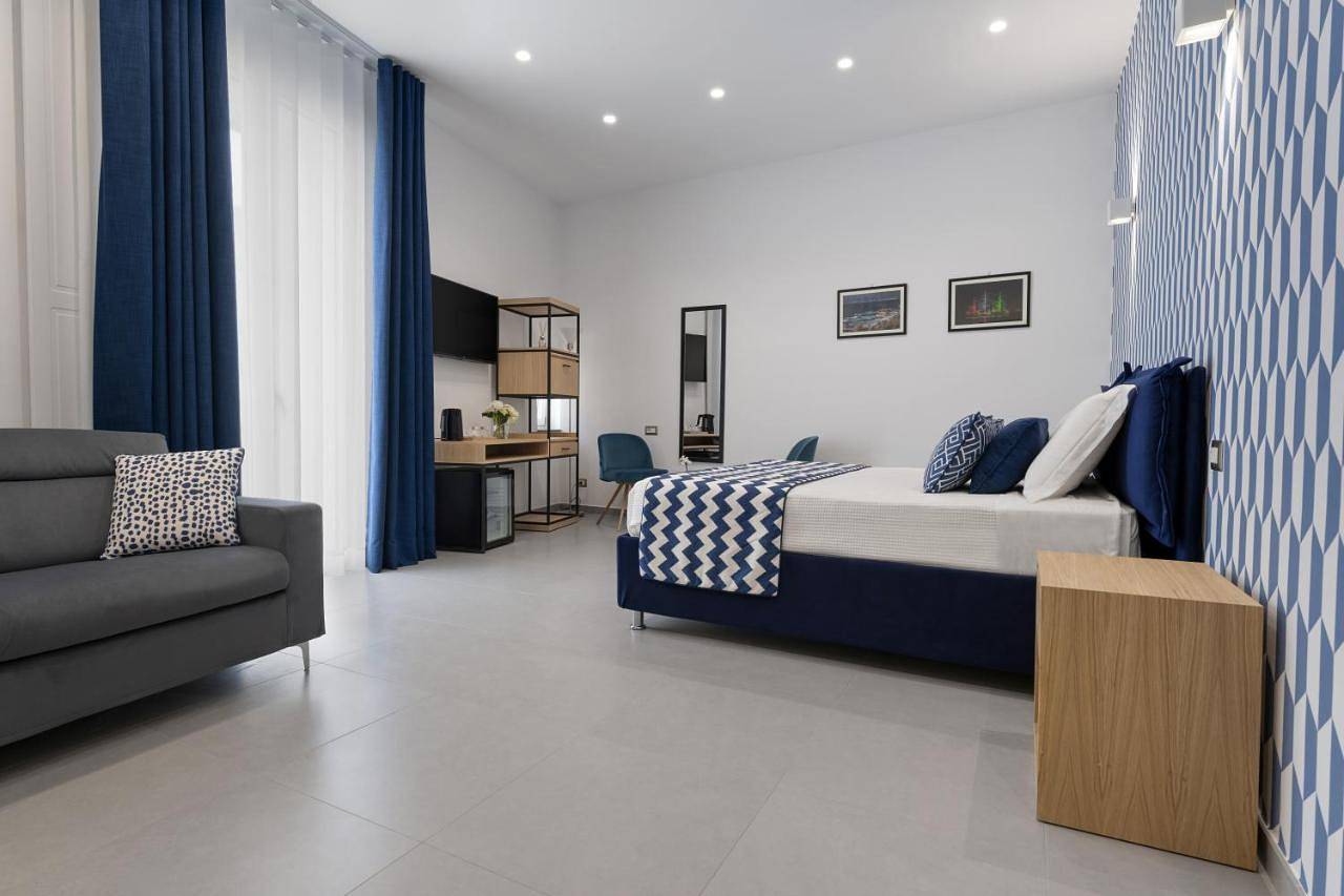 Hsuites Luxury B&B in Castellammare di Stabia, Sorrento Coast