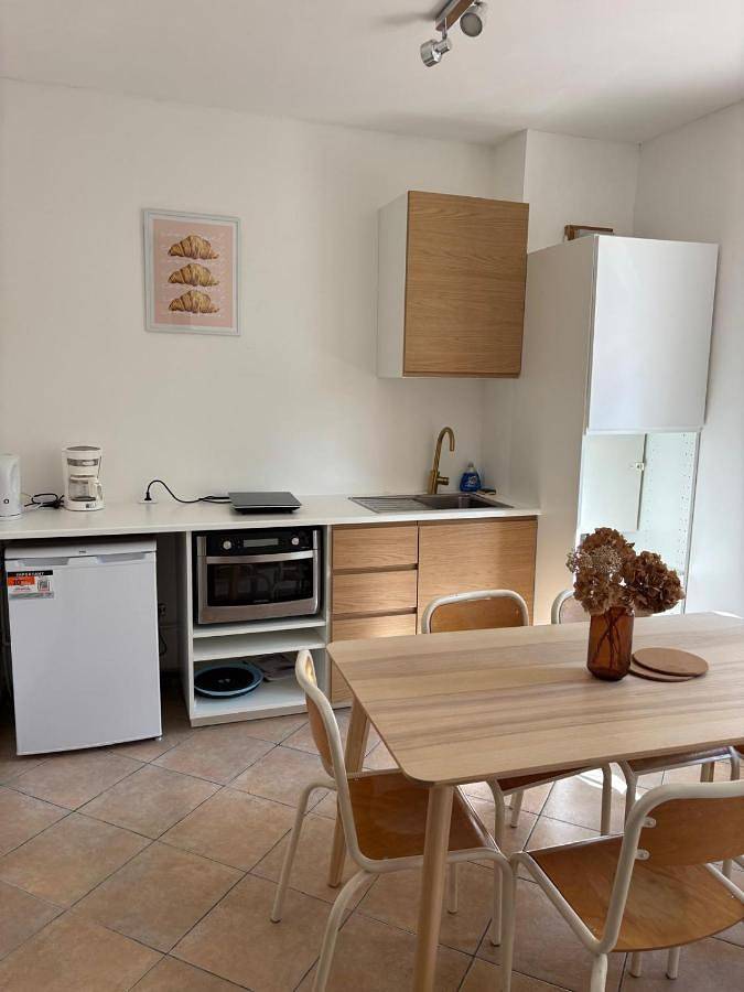 Gîte pour 6 personnes, avec terrasse et vue à Montastruc-la-Conseillère