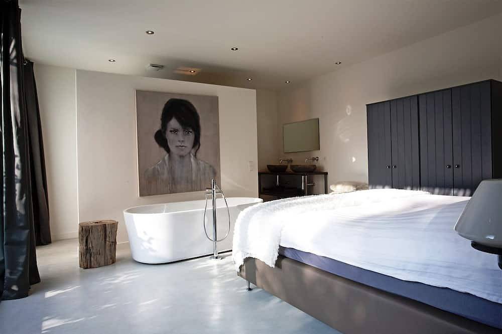 Urlaubsvilla mit modernem Interieur auf dem Anwesen Bergvliet, nahe Breda. Golf, Wellness und bourgondisches Gemütlichkeit. in Oosterhout, Nordbrabant