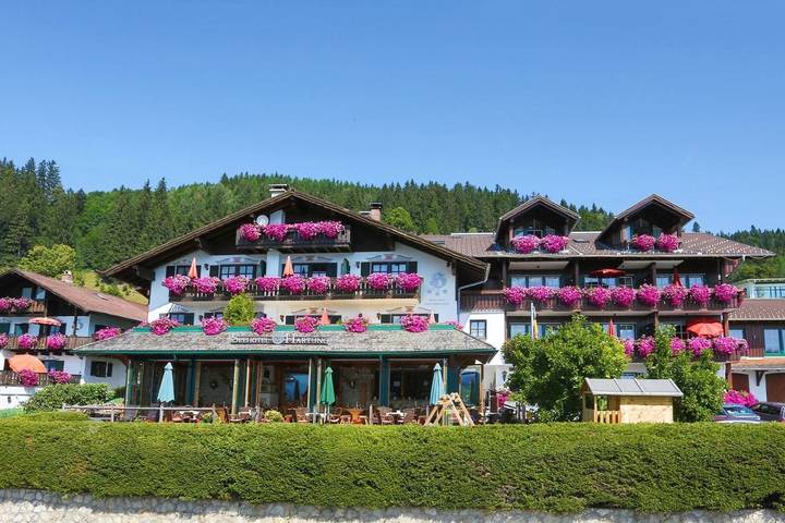 Hotel voor 3 personen, with whirlpool and sauna as well as tuin in Hopfen am See