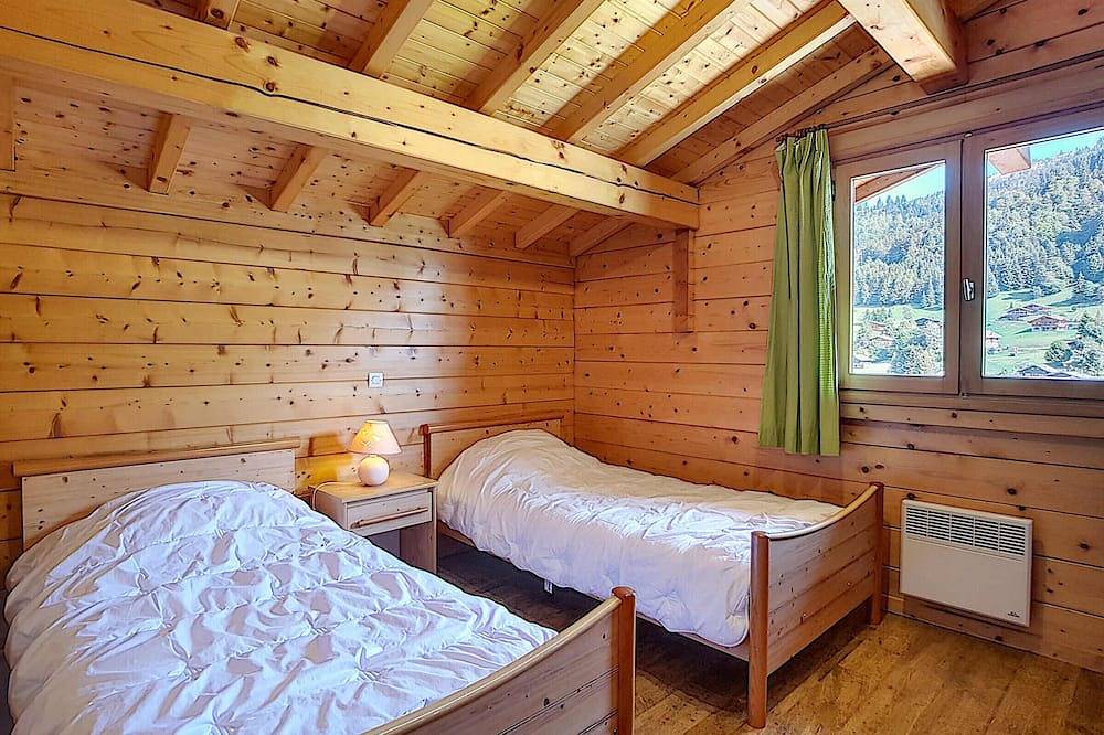 Appartement entier, Demi-chalet 6 pers à La Clusaz avec Wifi, animaux admis et parking in La Clusaz, Région d'Annecy