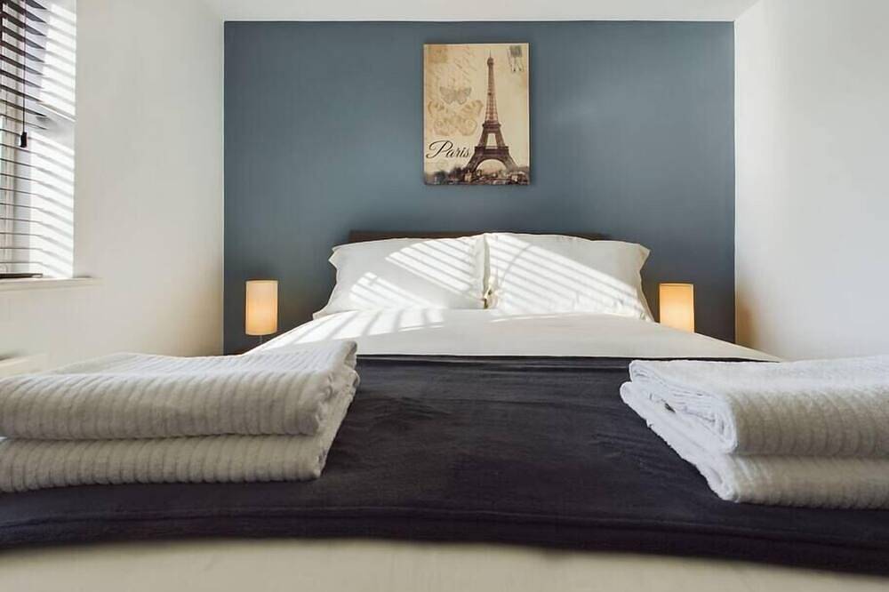 Entire 3-Brhouse in Stafford Parking/wi-fi/netflix in Stafford, Staffordshire