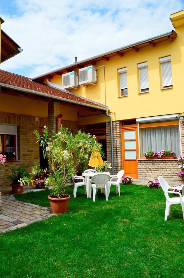 Maison d’hôte pour 8 personnes, avec jardin à Kecskemét - 3