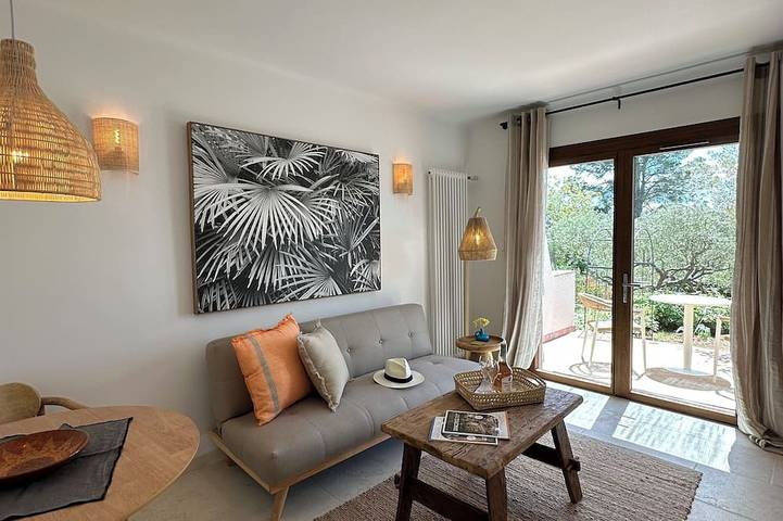 Gîte pour 3 personnes, avec Terrasse ainsi que Jardin et Piscine à Lorgues