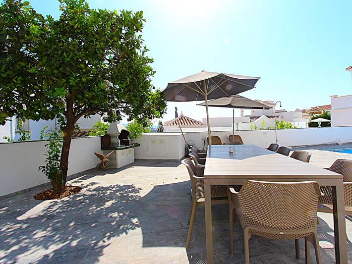 Villa 'Casa Isabella Luxury' com Vista Mar, Wi-Fi e Ar Condicionado in Urbanización Punta Lara, Nerja
