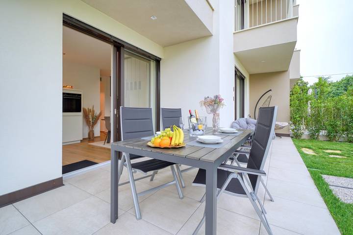 Ferienwohnung für 4 Personen, mit Garten am Gardasee - 2