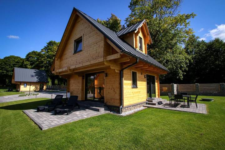 Apartament wakacyjny dla 7 osób, z ogród i widok w Lądek-Zdrój