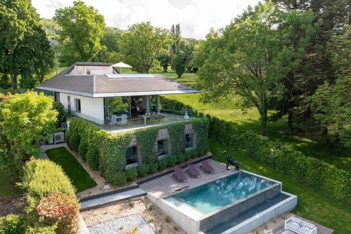 Villa pour 10 personnes, avec vue sur le lac et vue ainsi que jardin et piscine - 1