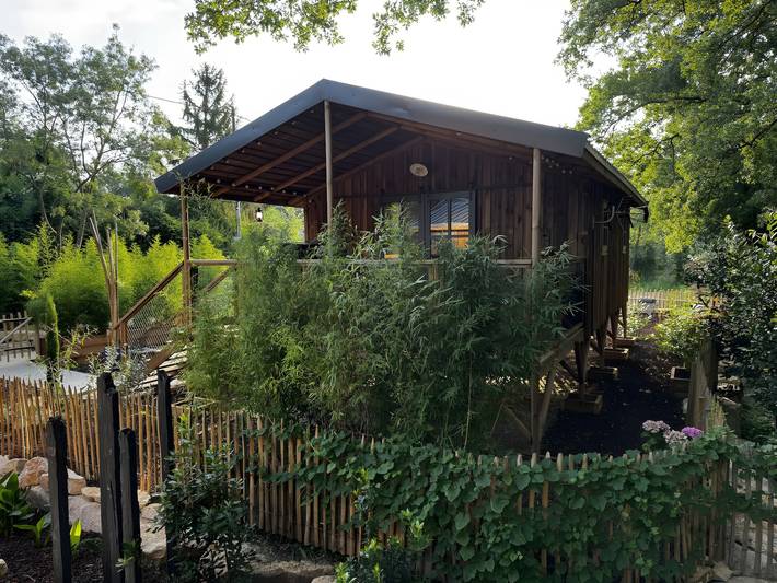 Cabaña 'L'arbousier' con terraza privada, jardín y aire acondicionado in Clermont-l'Hérault, Región de Lodève