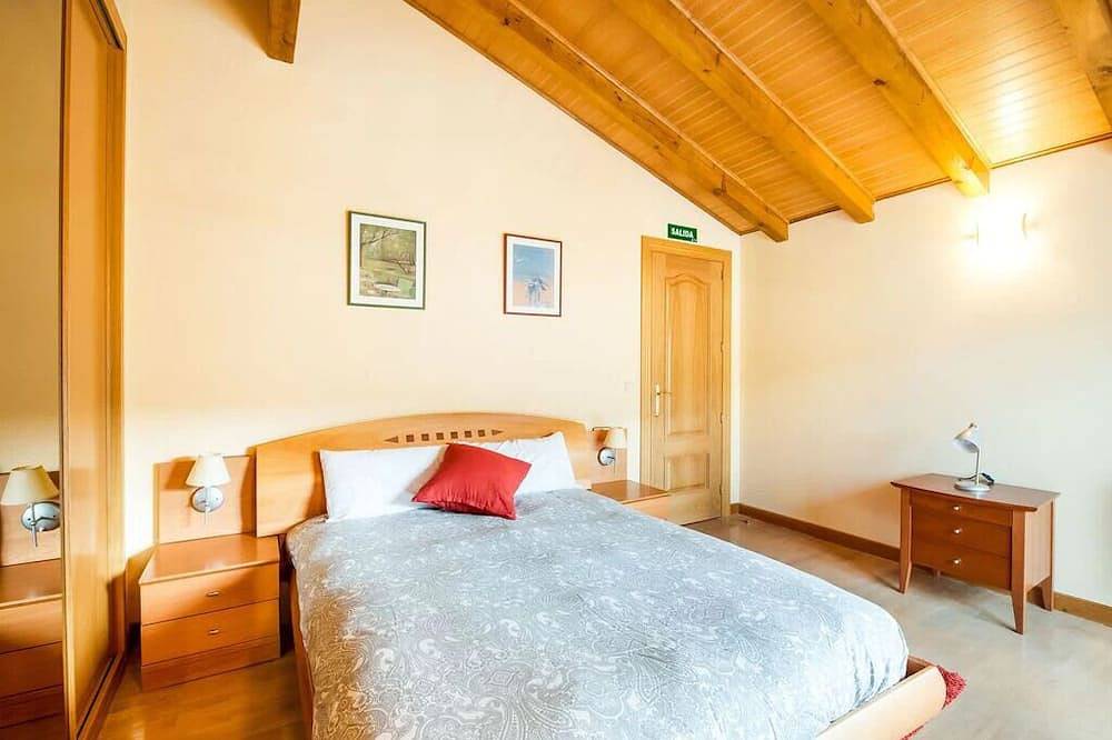Townhome in Leitza, Spanish Pyrenees