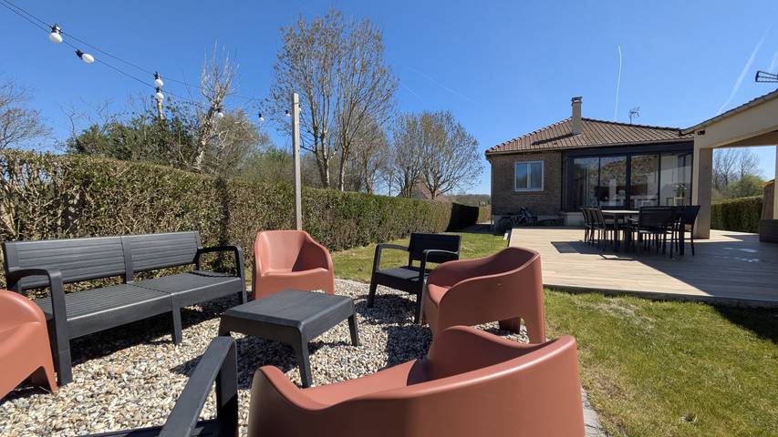 Gîte pour 9 personnes, avec jardin et terrasse