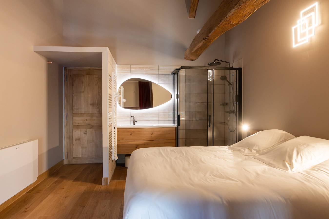 Bed & Breakfast 'La Chasserie 7 – Grange Arthuis' mit Garten, Wlan und Klimaanlage in Lavau, Loire-Tal