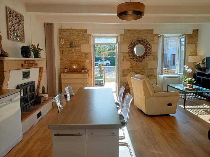 Location de vacances pour 5 personnes, avec Terrasse et Jardin à Vérines