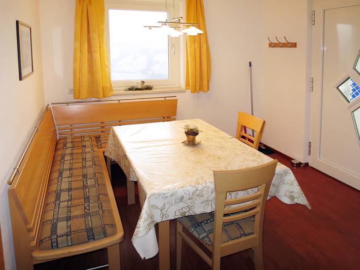 Ferienwohnung für 3 Personen, mit Terrasse und Garten in Hainzenberg - 4