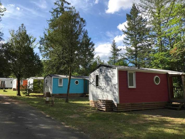 Camping pour 8 personnes, avec Terrasse et Piscine