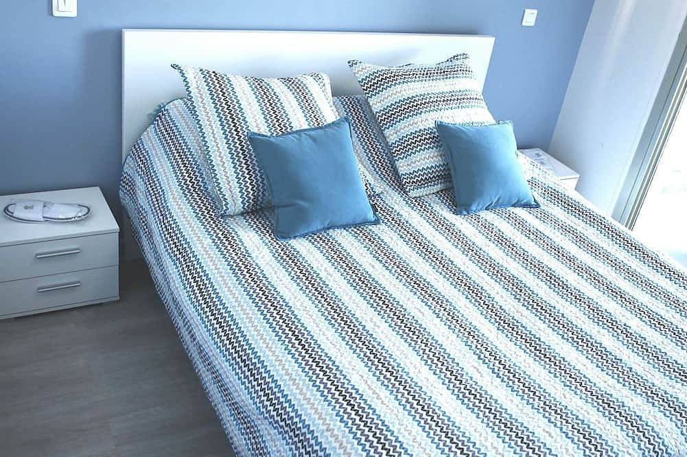 Appartement entier, Beau 3 Pieces Calme Et Lumineux Vue Mer in Antibes, Côte méditerranéenne (France)