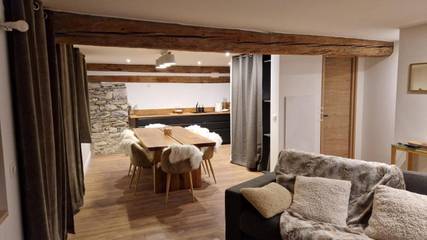 Gîte pour 6 personnes, avec vue et terrasse à Saint-Jean-de-Belleville
