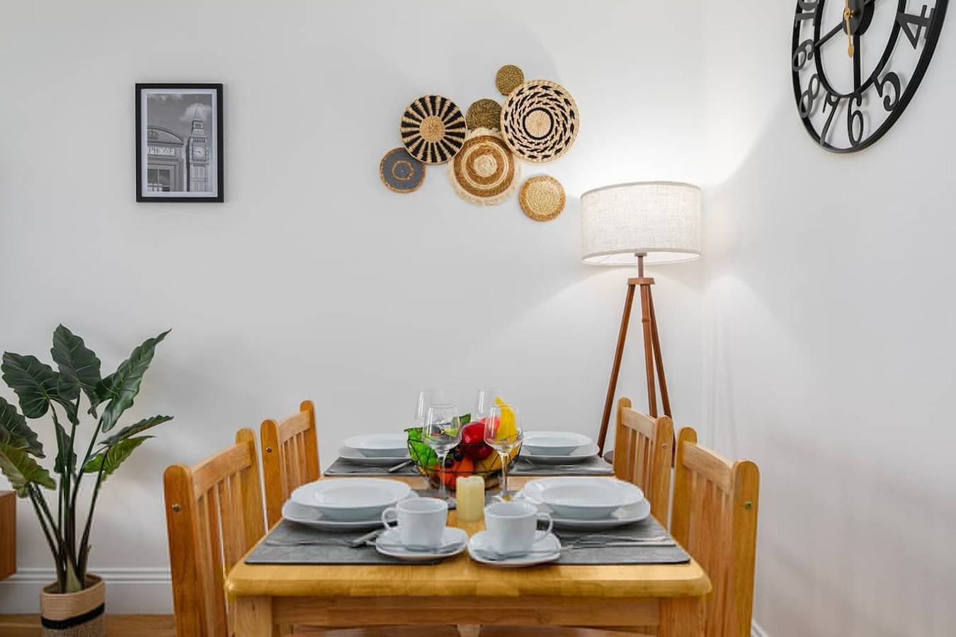 Entire apartment, Modern Shoreditch Apartment with Balcony Sleeps 4 in Bethnal Green, London